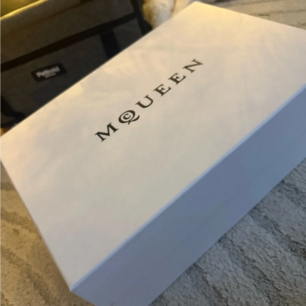 Alexander McQueen Oversized Men’s Sneakers, BRAND NEW. Never worn! Retail $590 - Picture 7 of 11